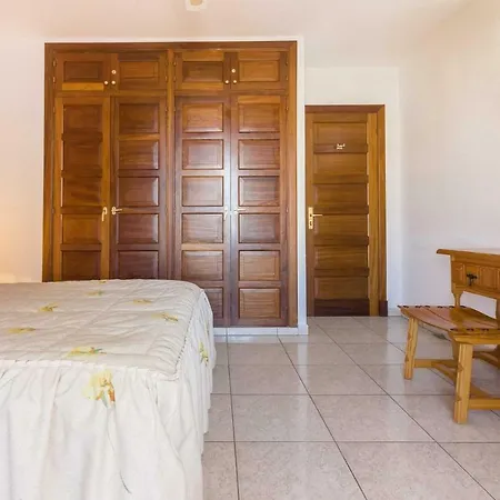 San Marino Los Cristianos * Los Cristianos (Tenerife)