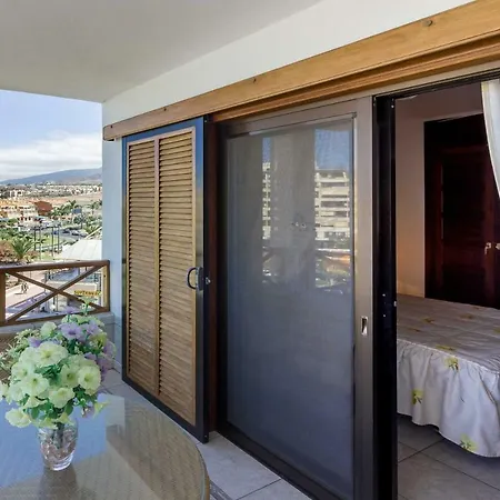 San Marino Los Cristianos * Los Cristianos (Tenerife)